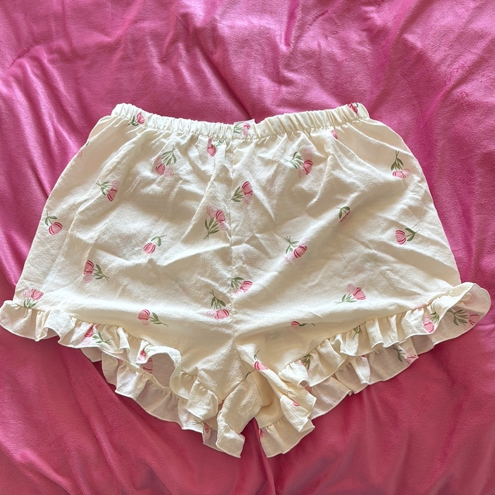 Floral Ruffle Hem Shorts